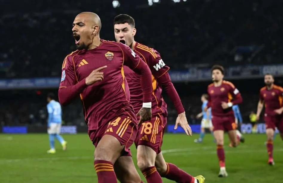 A Tactical Chess Match Unfolds