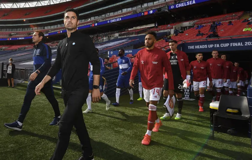 The Arrival: A Club in Crisis